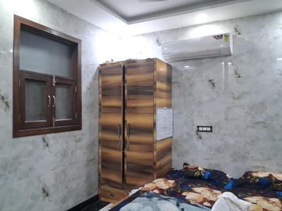 Bedroom Image of 450 Sq.ft 1 RK Builder Floor for rent in Baljit Nagar New Delhi for Rs. 15000
