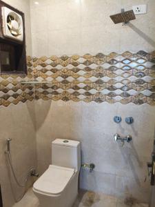 Bathroom Image of 1200 Sq.ft 3 BHK Independent House for rent in Vasant Kunj New Delhi for Rs. 90000
