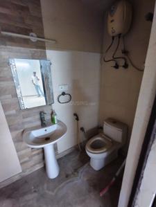Image of 1200 Sq.ft 3 BHK Apartment / Flat for sale in Karishma Apartment, Patparganj, New Delhi for Rs. 17500000