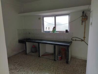 Kitchen Image of 610 Sq.ft 1 BHK Apartment / Flat for rent in Udvada Valsad for Rs. 4000