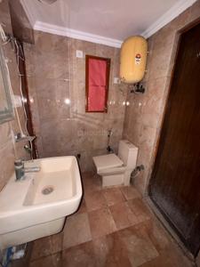 Bathroom Image of 1250 Sq.ft 3 BHK Apartment / Flat for sale in CGHS Navyug Apartments, Vikaspuri New Delhi for Rs. 16500000