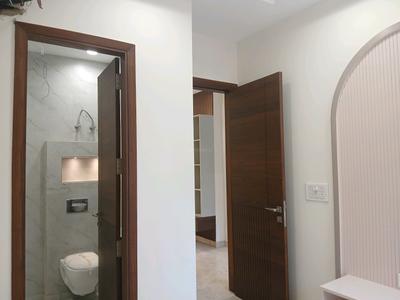 Bedroom Image of 1350 Sq.ft 3 BHK Builder Floor for sale in Paschim Vihar New Delhi for Rs. 21000000