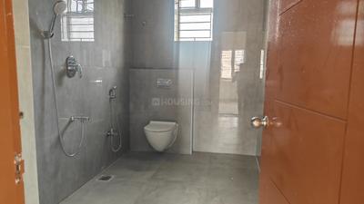 Bathroom Image of 5000 Sq.ft 6 BHK Duplex for sale in Uthandi Chennai for Rs. 55000000