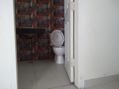 Bathroom Image of 2220 Sq.ft 3 BHK Villa for rent in Paramount Golfforeste Villas, Surajpur Greater Noida for Rs. 26501