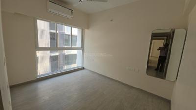 Bedroom Image of 780 Sq.ft 1.5 BHK Apartment / Flat for rent in Keystone Rustomjee Cleon, Bandra East Mumbai for Rs. 86000