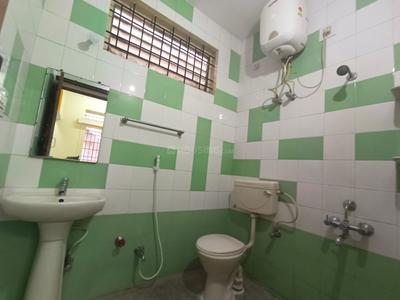 Bathroom Image of 550 Sq.ft 1 BHK Builder Floor for rent in Kodihalli Bengaluru for Rs. 25000