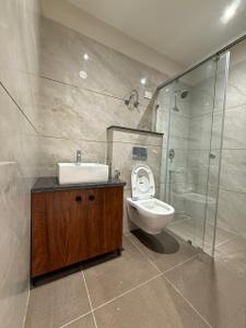 Bathroom Image of 1666 Sq.ft 3 BHK Apartment / Flat for sale in TDI Villas, Sector 117 Mohali for Rs. 14500000
