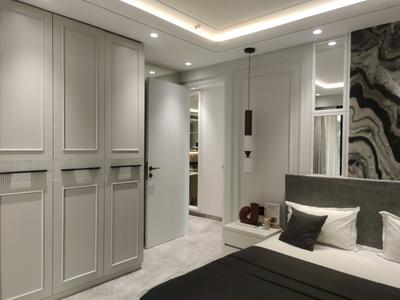 Bedroom Image of 2400 Sq.ft 3.5 BHK Apartment / Flat for sale in Vile Parle West Mumbai for Rs. 120000000