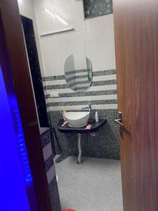 Bathroom Image of 900 Sq.ft 2 BHK Builder Floor for rent in Sector 51 Gurgaon for Rs. 35000