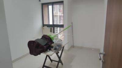 Bedroom Image of 450 Sq.ft 1 BHK Apartment / Flat for rent in Lodha Quality Home Tower 4, Thane West Thane for Rs. 24000