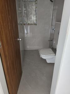 Bathroom Image of 700 Sq.ft 2 BHK Apartment / Flat for sale in Dadar West Mumbai for Rs. 32500000