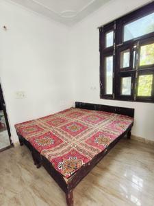 Bedroom Image of 850 Sq.ft 2 BHK Builder Floor for rent in New Ashok Nagar New Delhi for Rs. 22500