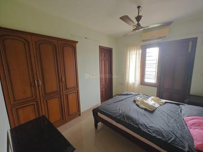 Bedroom Image of 1500 Sq.ft 3 BHK Apartment / Flat for rent in M.G. Road Kochi for Rs. 45000