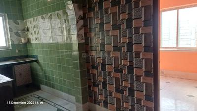 Bathroom Image of 825 Sq.ft 2 BHK Apartment / Flat for rent in Dunlop Kolkata for Rs. 12000