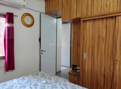 Bedroom Image of 600 Sq.ft 2 BHK Apartment / Flat for rent in Hrishikesh Kishor Park, Vaishno Devi Circle Ahmedabad for Rs. 28000