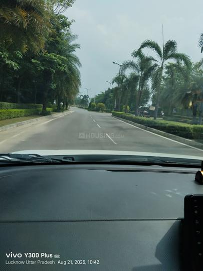 Sapphire Royale Main Image 1