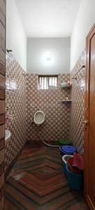 Bathroom Image of 1575 Sq.ft 4 BHK Independent House for sale in Behala Kolkata for Rs. 6800000