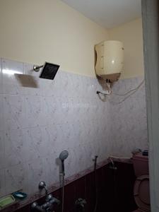 Bathroom Image of 800 Sq.ft 2 BHK Apartment / Flat for sale in Kumananchavadi Chennai for Rs. 7500000