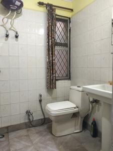 Common Bathroom Image of 1800 Sq.ft 3 BHK Apartment / Flat for sale in Dilshad Garden New Delhi for Rs. 17500000