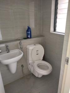 Bathroom Image of 1250 Sq.ft 3 BHK Apartment / Flat for rent in Runwal Gardens Phase I, Dombivli East Thane for Rs. 26000