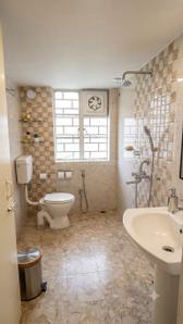Image of 1500 Sq.ft 3 BHK Apartment / Flat for sale in Golf Green, Kolkata for Rs. 13000000