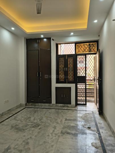 Golden Apartment Bedroom 1