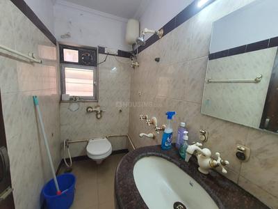 Bathroom Image of Na in Andheri West, Mumbai