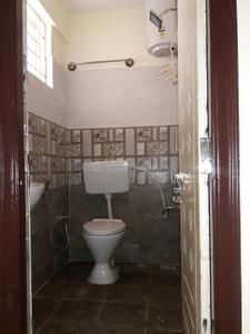Bathroom Image of 850 Sq.ft 2 BHK Apartment / Flat for rent in Chansandra Bengaluru for Rs. 23000