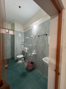 Bathroom Image of SAMPATH GENTS LUXURY PG HOSTEL in Thazhambur, Chennai