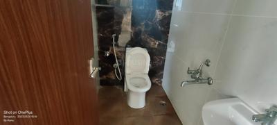 Bathroom Image of 1200 Sq.ft 2 BHK Apartment / Flat for rent in Kalyan Nagar Bengaluru for Rs. 32000