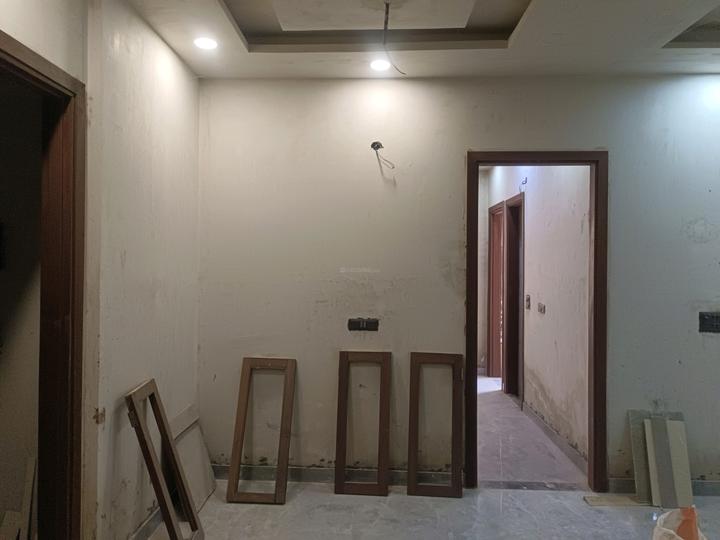 Burari Main Image 1