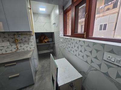 Kitchen Image of 4500 Sq.ft 3.5 BHK Builder Floor for rent in Gulmohar Park New Delhi for Rs. 260000
