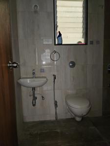Common Bathroom Image of 750 Sq.ft 2 BHK Apartment / Flat for rent in VTP Purvanchal, Kesnand Pune for Rs. 18000