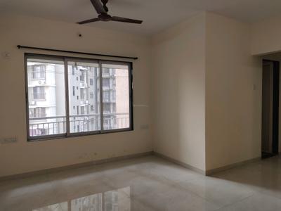 Living Room Image of 890 Sq.ft 2 BHK Apartment / Flat for sale in Supreme Willows, Malad West Mumbai for Rs. 16500000