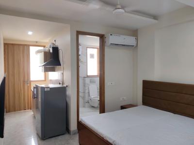 Bedroom Image of 680 Sq.ft 1 BHK Builder Floor for rent in Sector 27 Gurgaon for Rs. 33000