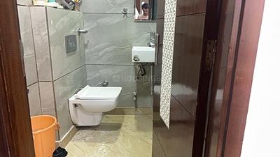 Image of 800 Sq.ft 3 BHK Builder Floor for sale in Sector 8 Rohini, New Delhi for Rs. 9200000