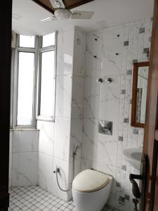 Common Bathroom One Image of 1750 Sq.ft 3 BHK Apartment / Flat for sale in CGHS Shakuntalam, Sector 10 Dwarka New Delhi for Rs. 25800000