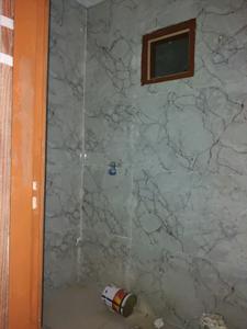 Common Bathroom Image of 850 Sq.ft 2 BHK Apartment / Flat for sale in Lal Kuan Ghaziabad for Rs. 3365000