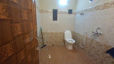 Bathroom Image of 640 Sq.ft 2 BHK Apartment / Flat for sale in Behala Kolkata for Rs. 5000000