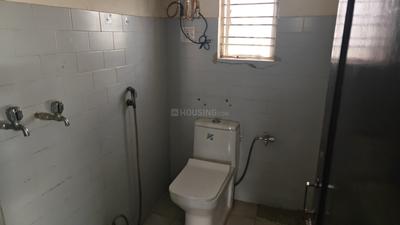 Bathroom Image of 800 Sq.ft 1 RK Builder Floor for rent in Greater Kailash II New Delhi for Rs. 24000