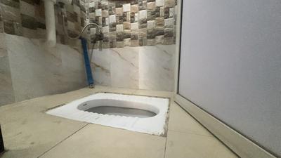 Bathroom Image of 680 Sq.ft 1 BHK Apartment / Flat for rent in Platinum Avior, Kalamboli Navi Mumbai for Rs. 22000