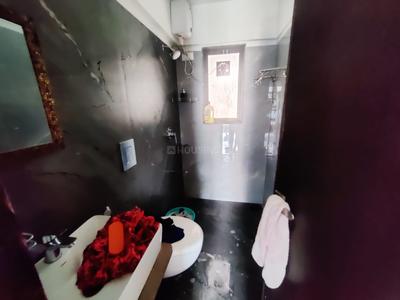 Bathroom Image of 915 Sq.ft 2 BHK Apartment / Flat for sale in Monarch West View, Santacruz West Mumbai for Rs. 46000000