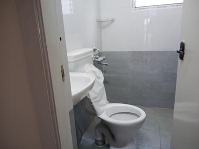 Bathroom Image of 1100 Sq.ft 2 BHK Builder Floor for rent in Kodambakkam Chennai for Rs. 40000