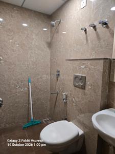Bathroom Image of 425 Sq.ft 1.5 BHK Apartment / Flat for rent in Instrumentation Limited Colony Kota for Rs. 17000