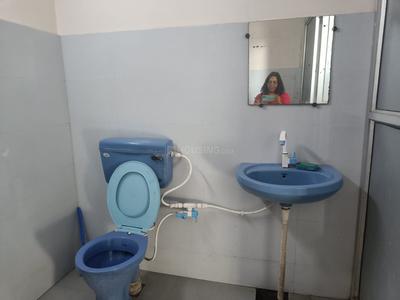 Bathroom Image of 2200 Sq.ft 3 BHK Builder Floor for rent in Sector 28 Faridabad for Rs. 35000