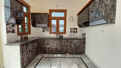 Kitchen Image of 1500 Sq.ft 2 BHK Independent House for rent in Izatnagar Bareilly for Rs. 8500