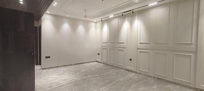 Bedroom Image of 1800 Sq.ft 3 BHK Builder Floor for sale in Pitampura New Delhi for Rs. 34800000
