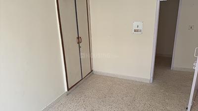 Bedroom Image of 1800 Sq.ft 3 BHK Apartment / Flat for rent in Balaji CGHS, Sector 3 Dwarka New Delhi for Rs. 40000