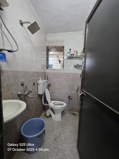 Sector 15, Ghansoli Bathroom 1