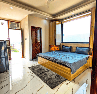 Image of 450 Sq.ft 1 RK Independent House for rent in DLF Phase 3, Gurgaon for Rs. 20000